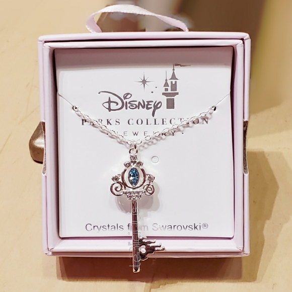 Disney Jewelry - DISNEY PARKS CINDERELLA CARRIAGE KEY NECKLACE